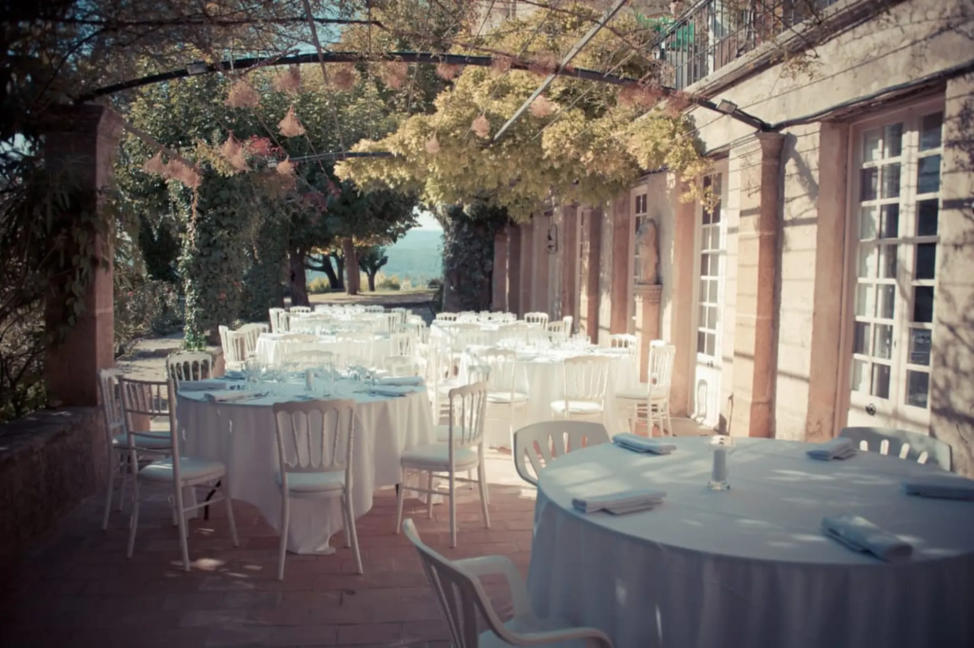 Zeremonie im Schlossgarten