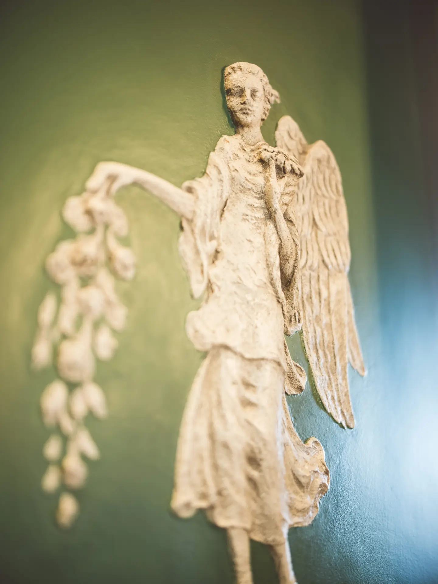 Emotionaler Moment im Trausaal des Rathauses