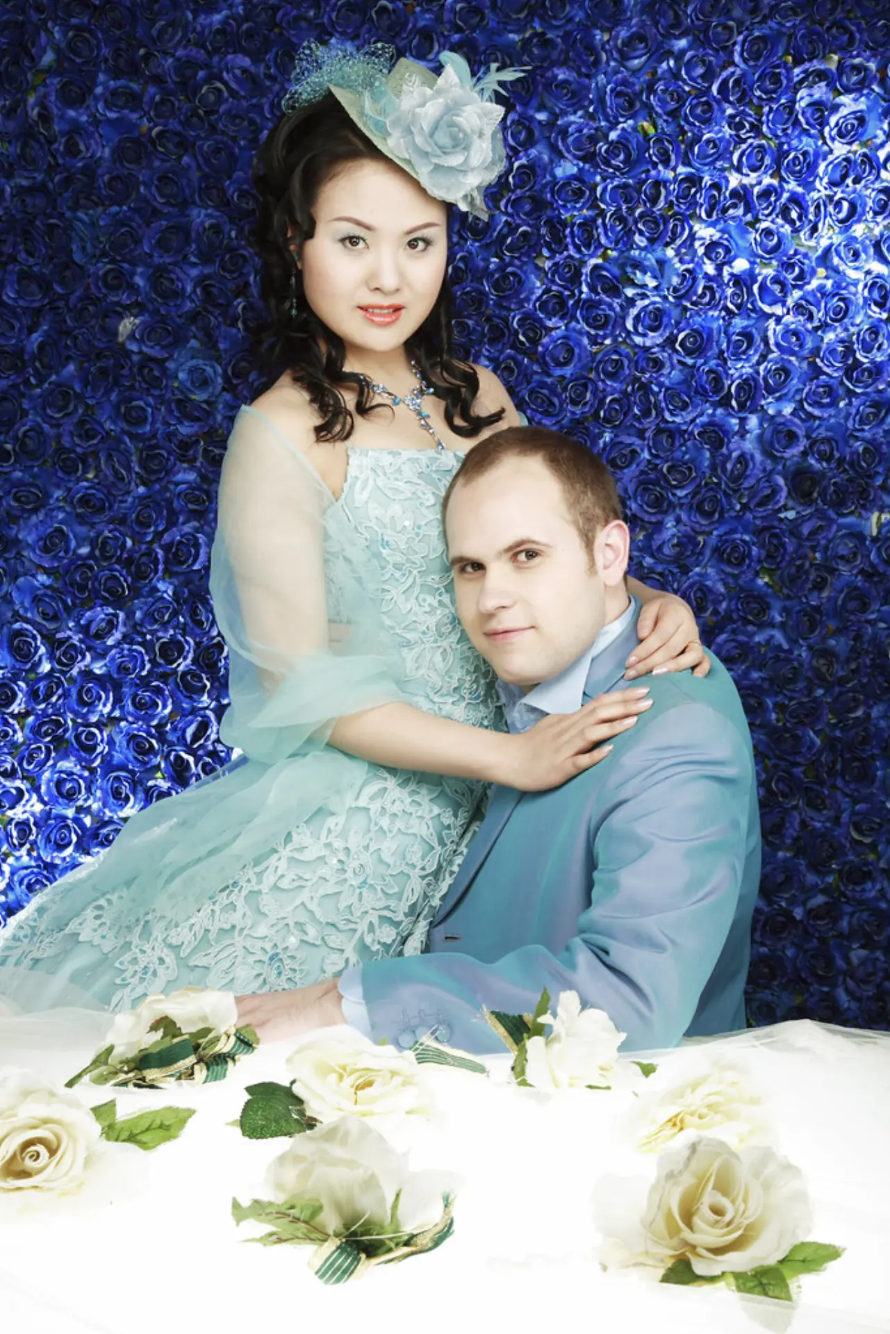 Paar im blauen Abendlicht