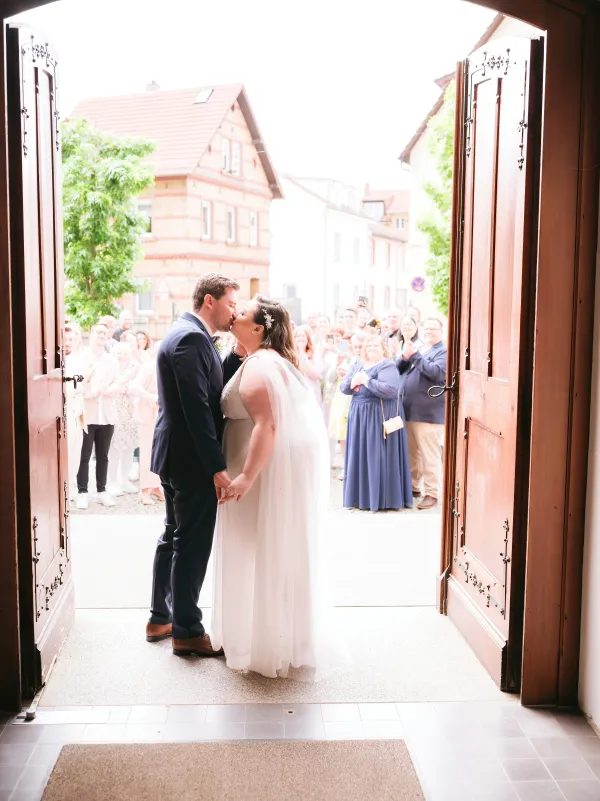 Brautpaar Kuss Kirche Handschuhsheim